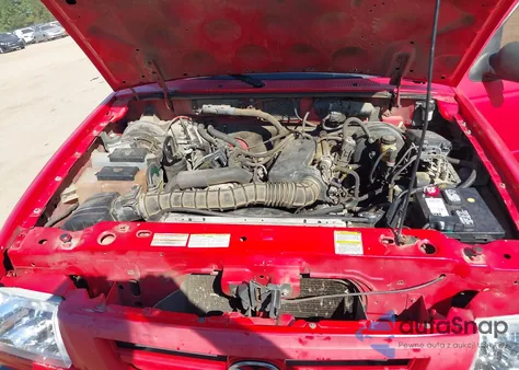 2002 Mazda B3000 Ds из США, поврежденный, VIN 4F4YR16U52TM10486